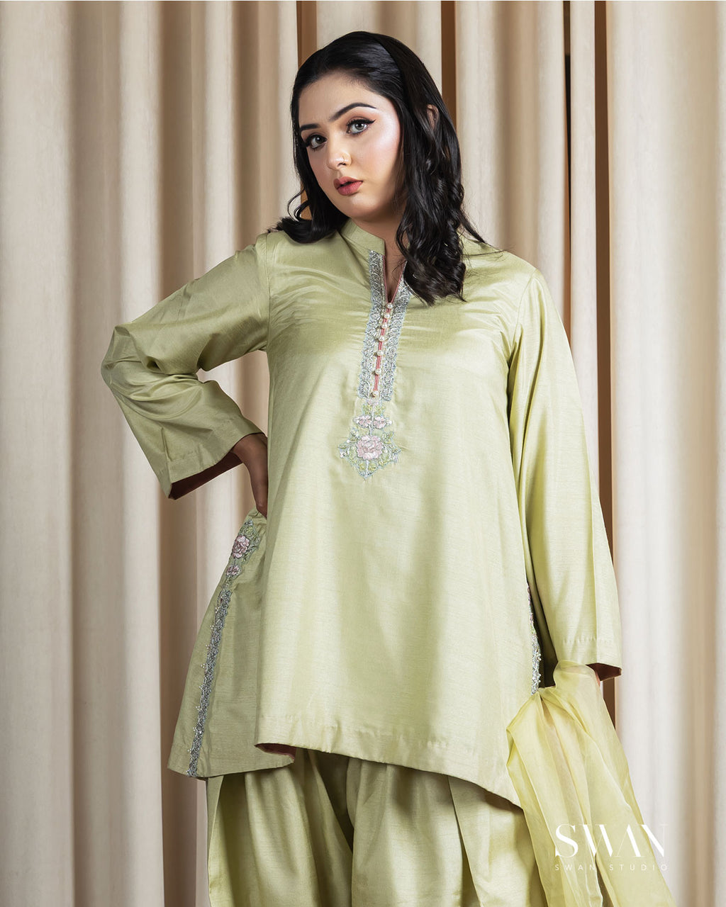 Amira