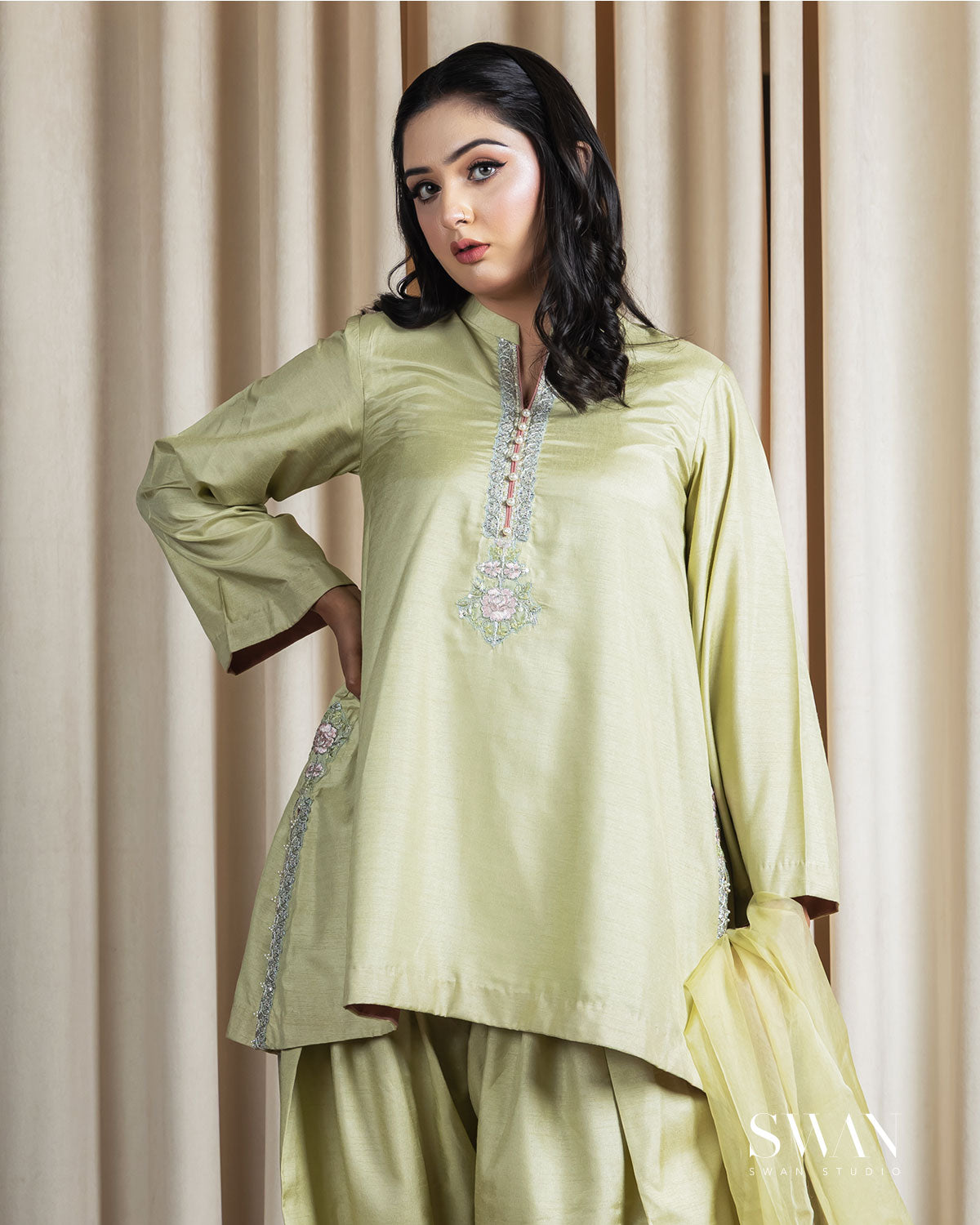 Amira
